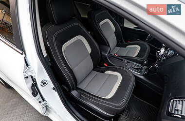 Хэтчбек Kia Ceed 2017 в 