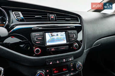Хэтчбек Kia Ceed 2017 в 