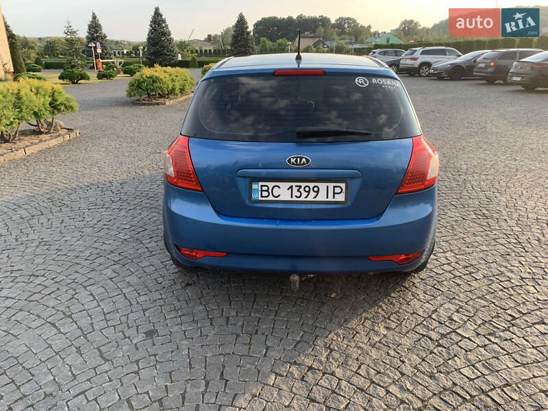 Хэтчбек Kia Ceed 2010 в Львове