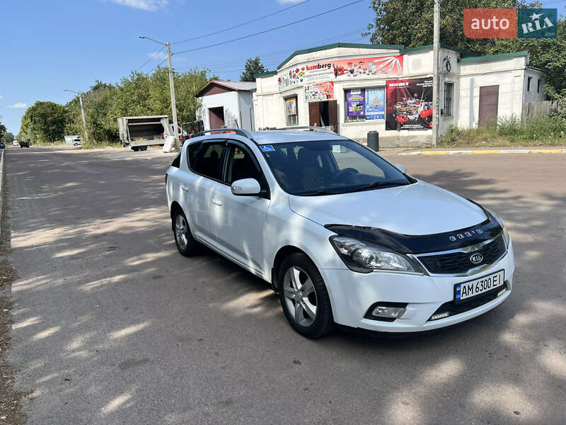 Универсал Kia Ceed 2010 в Радомышле