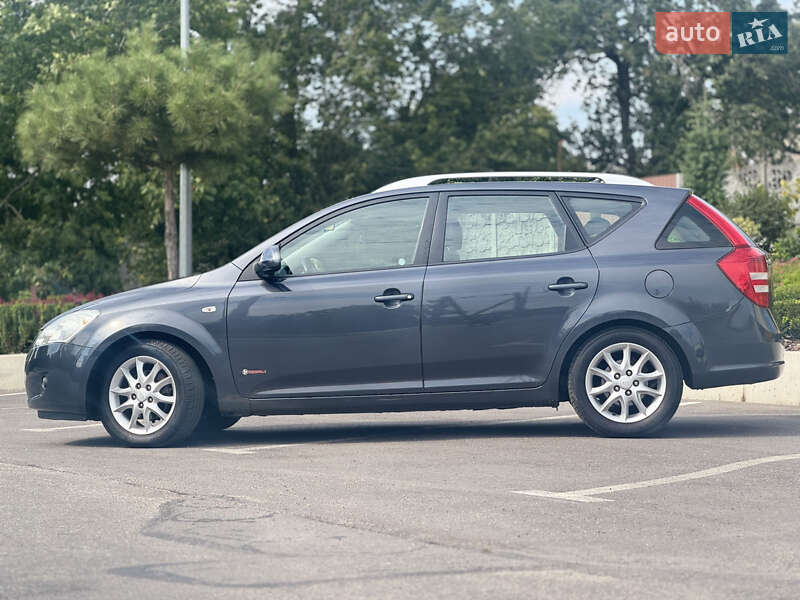 Универсал Kia Ceed 2008 в Запорожье