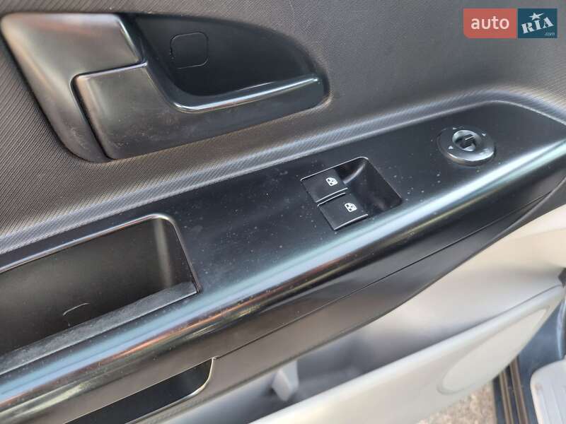 Хетчбек Kia Ceed 2008 в Києві фото 11 Хетчбек Kia Ceed 2008 в Києві