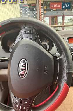 Хэтчбек Kia Ceed 2007 в 