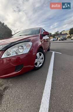 Хэтчбек Kia Ceed 2007 в 