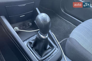 Хэтчбек Kia Ceed 2010 в 