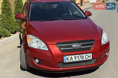 Хэтчбек Kia Ceed 2008 в 