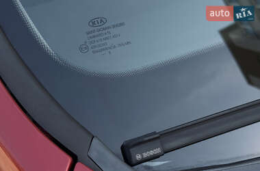 Хэтчбек Kia Ceed 2008 в 