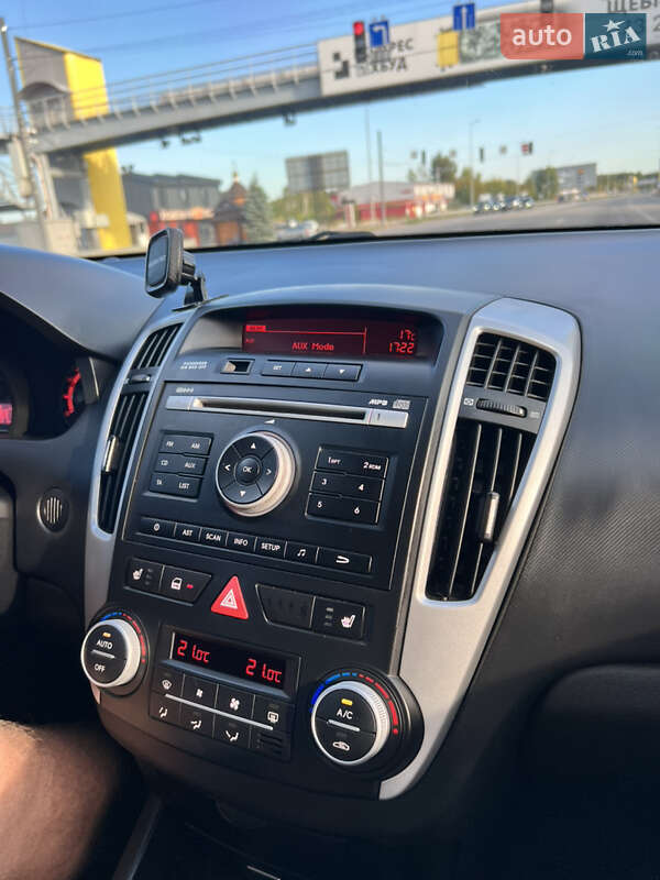 Хетчбек Kia Ceed 2011 в Києві фото 13 Хетчбек Kia Ceed 2011 в Києві