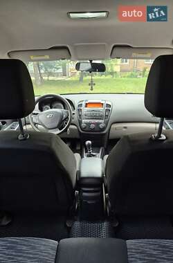 Хэтчбек Kia Ceed 2008 в 