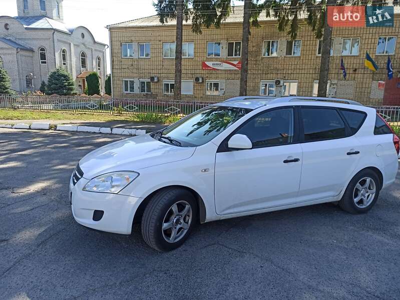 Универсал Kia Ceed 2009 в 
