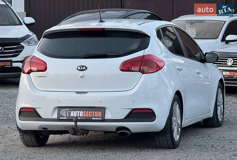 Хэтчбек Kia Ceed 2012 в Харькове
