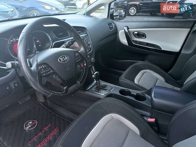 Хэтчбек Kia Ceed 2012 в Харькове