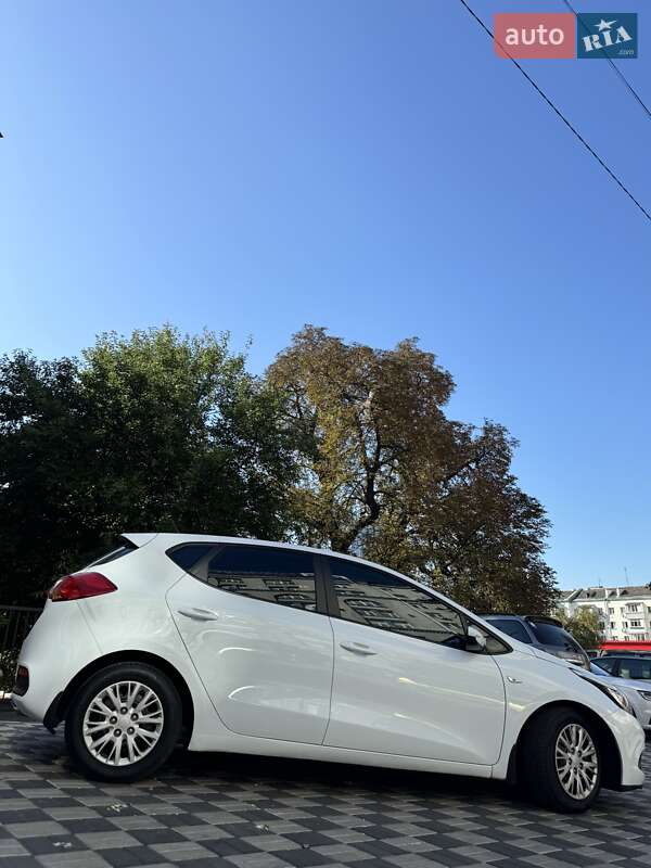 Хэтчбек Kia Ceed 2013 в Киеве