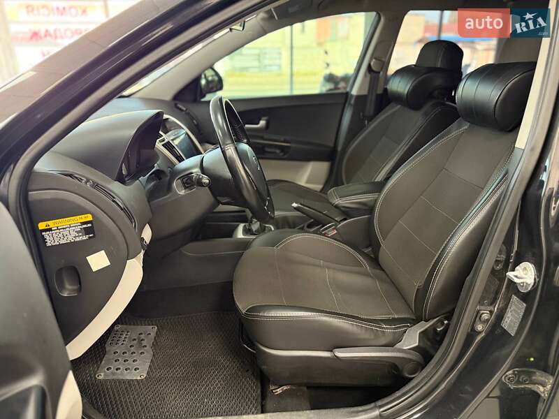 Хэтчбек Kia Ceed 2008 в Киеве