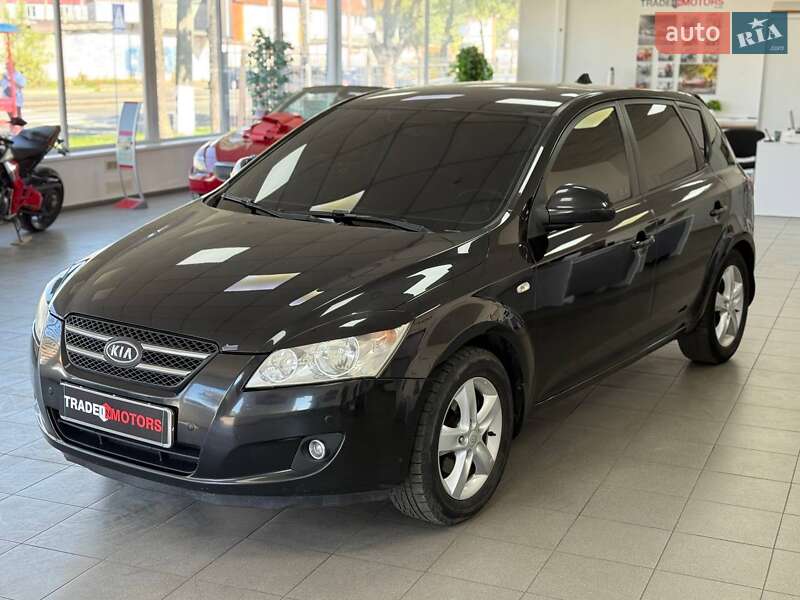 Хэтчбек Kia Ceed 2008 в Киеве