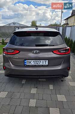Хэтчбек Kia Ceed 2019 в 