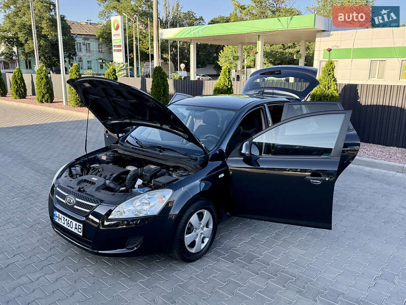 Хетчбек Kia Ceed 2007 в Одесі фото 34 Хетчбек Kia Ceed 2007 в Одесі