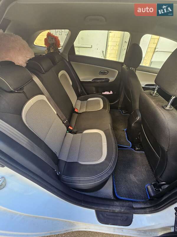 Универсал Kia Ceed 2017 в Киеве фото 5 Универсал Kia Ceed 2017 в Киеве