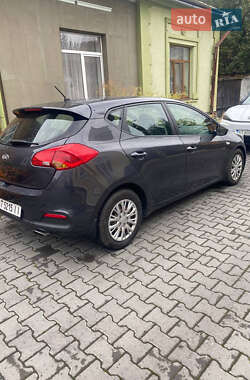 Хэтчбек Kia Ceed 2013 в Ивано-Франковске