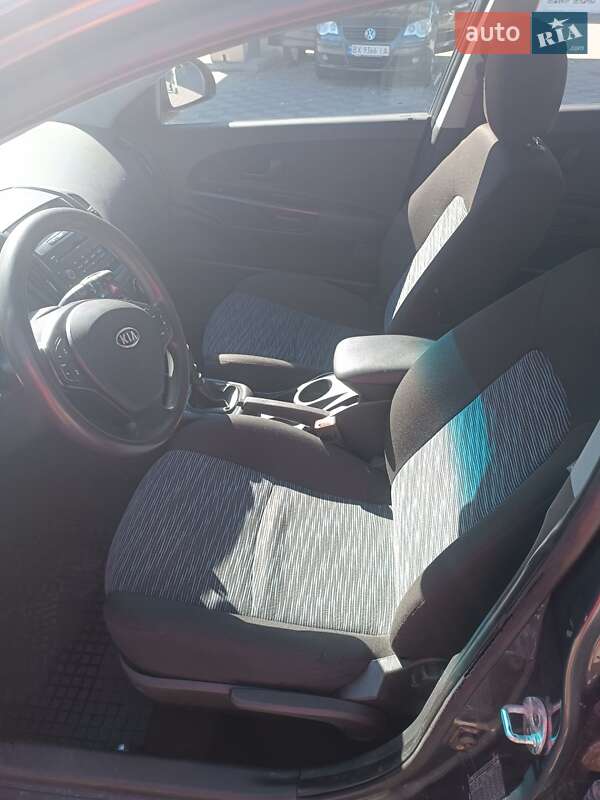 Хэтчбек Kia Ceed 2009 в Хмельницком