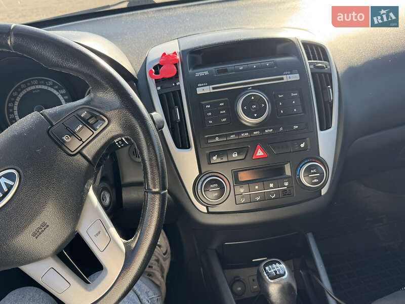 Универсал Kia Ceed 2009 в Владимирце