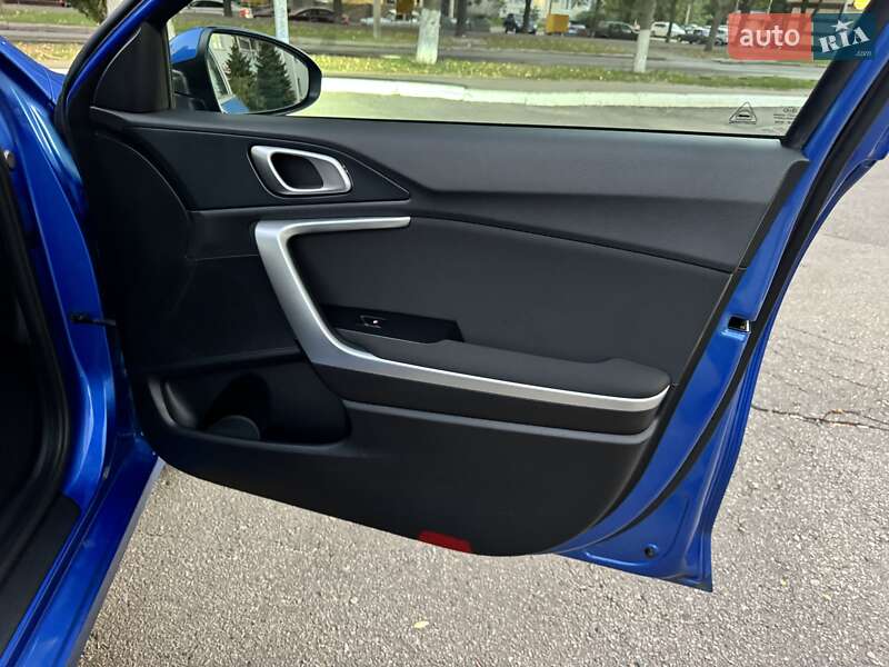 Хэтчбек Kia Ceed 2019 в Харькове