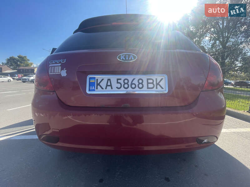 Хэтчбек Kia Ceed 2008 в Киеве