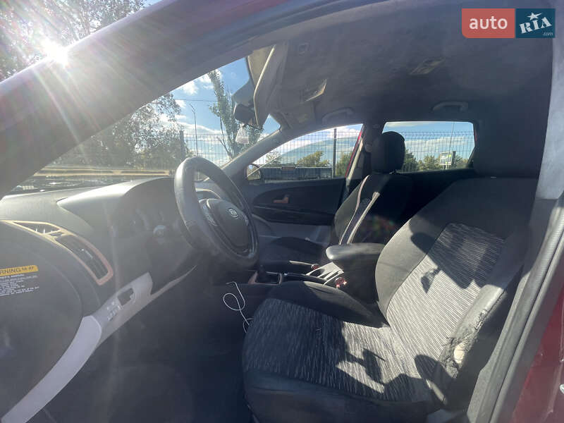 Хэтчбек Kia Ceed 2008 в Киеве