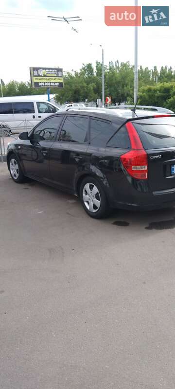 Универсал Kia Ceed 2009 в Кропивницком