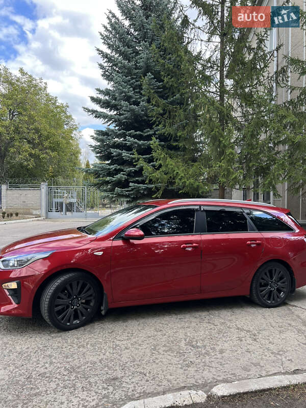 Универсал Kia Ceed 2018 в Днепре