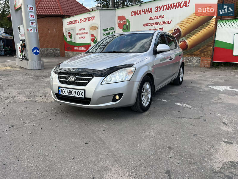 Хэтчбек Kia Ceed 2008 в Харькове