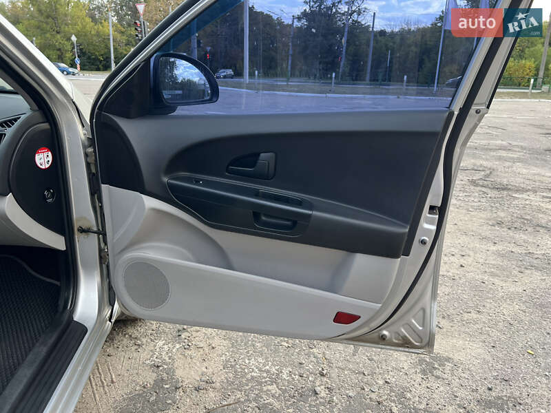 Хэтчбек Kia Ceed 2008 в Харькове