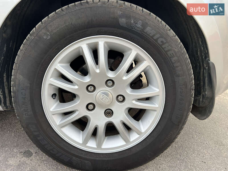 Хэтчбек Kia Ceed 2008 в Харькове