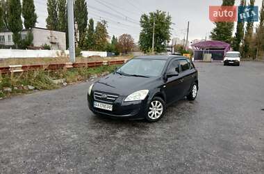 Хэтчбек Kia Ceed 2007 в 
