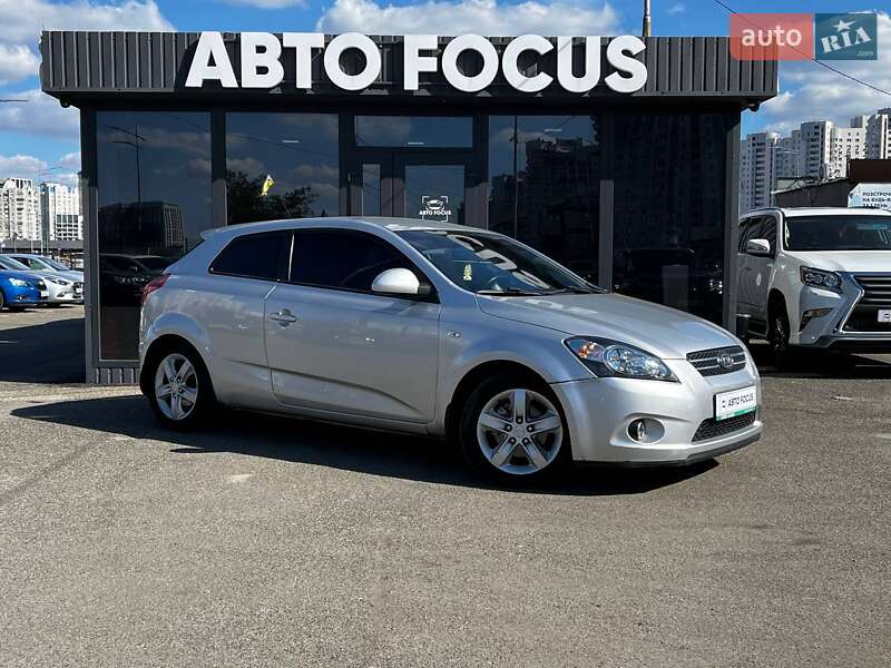 Хэтчбек Kia Ceed 2008 в Киеве