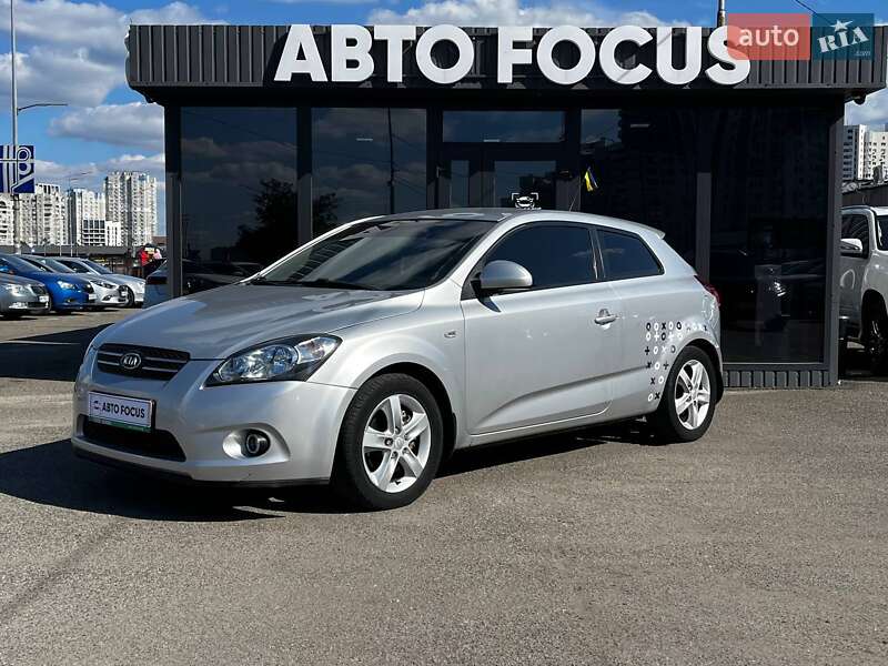 Хэтчбек Kia Ceed 2008 в Киеве
