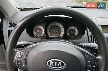 Хэтчбек Kia Ceed 2007 в 