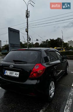 Хэтчбек Kia Ceed 2007 в 