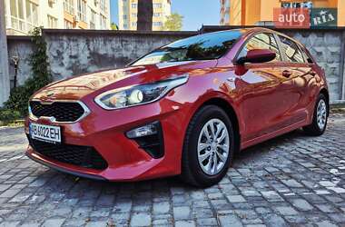 Хэтчбек Kia Ceed 2019 в 
