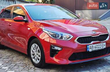 Хэтчбек Kia Ceed 2019 в 