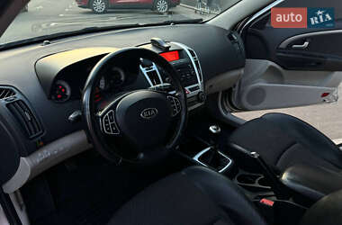 Хетчбек Kia Ceed 2007 в 
