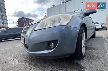 Хэтчбек Kia Ceed 2007 в 