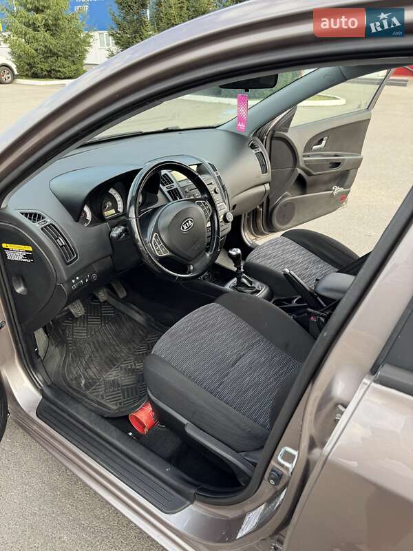 Хетчбек Kia Ceed 2009 в Києві