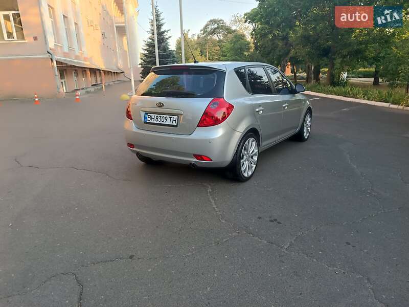 Хэтчбек Kia Ceed 2007 в Одессе