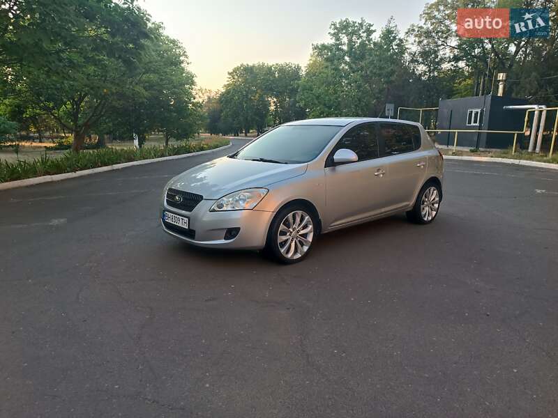 Хэтчбек Kia Ceed 2007 в Одессе