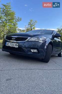 Хетчбек Kia Ceed 2009 в 