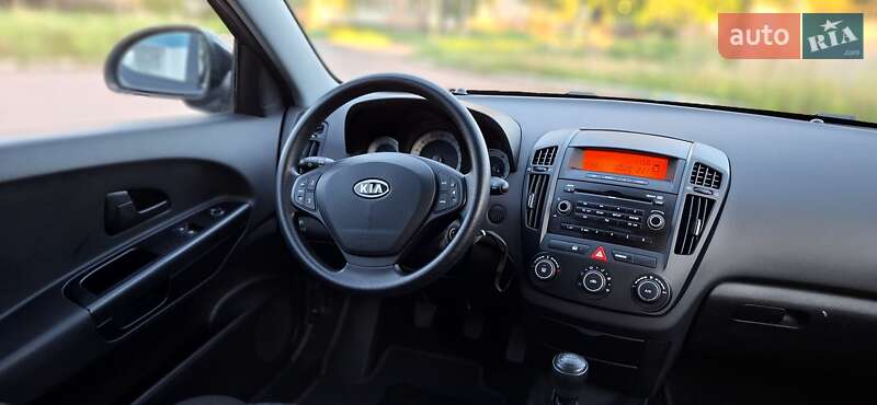 Хэтчбек Kia Ceed 2008 в Нежине