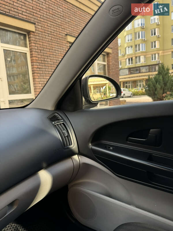 Хэтчбек Kia Ceed 2009 в Киеве