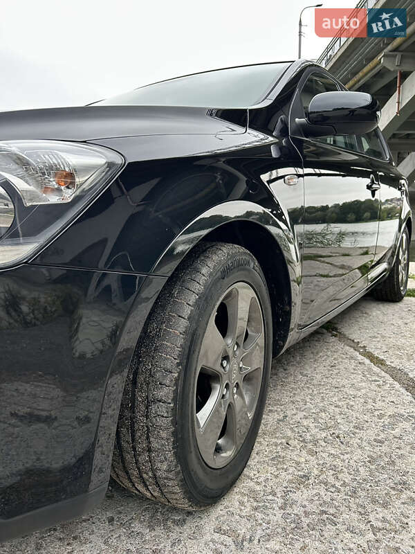 Хэтчбек Kia Ceed 2009 в Виннице