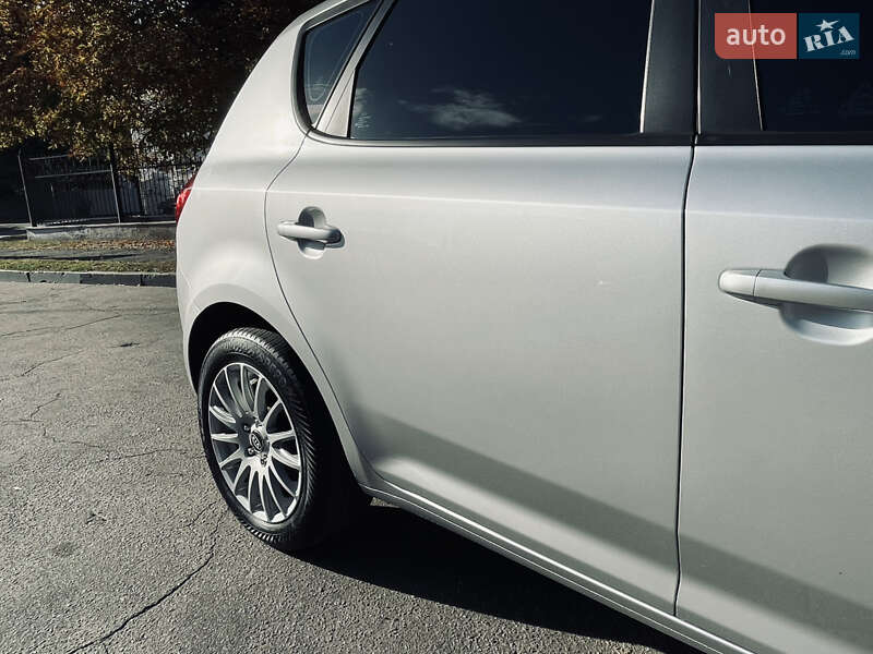 Хэтчбек Kia Ceed 2007 в Полтаве